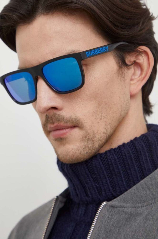 Сонцезахисні окуляри Burberry чоловічі колір чорний (3683343)
