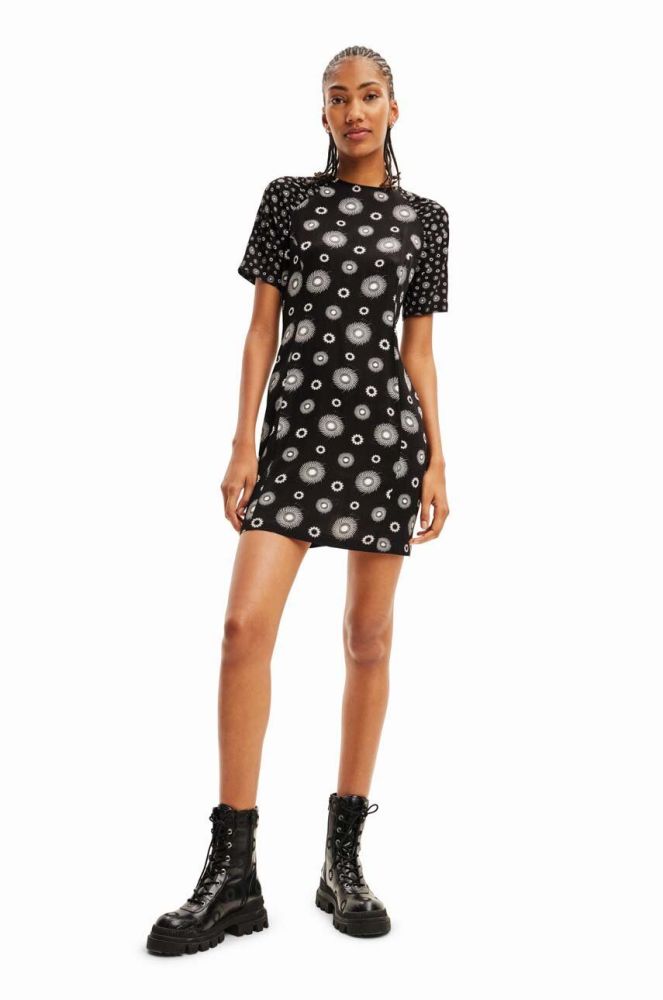 Сукня Desigual колір чорний mini пряма (3555195)
